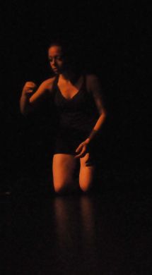 7 pupilles de feu (2012) - Choregraphie Josiane Fortin - Photo Cindy Lopez - Interprete Josiane Fortin