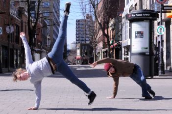 Khi (X) (2015) Chorégraphie Josiane Fortin - Photo Cindy Lopez - Interprètes Myriam Tremblay-Quévillon et Antoine Turmine